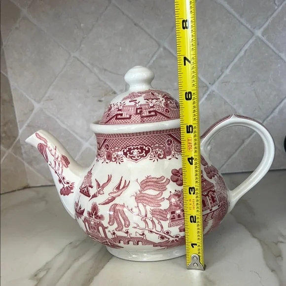 Red and White Churchill Teapot - Picture 7 of 8